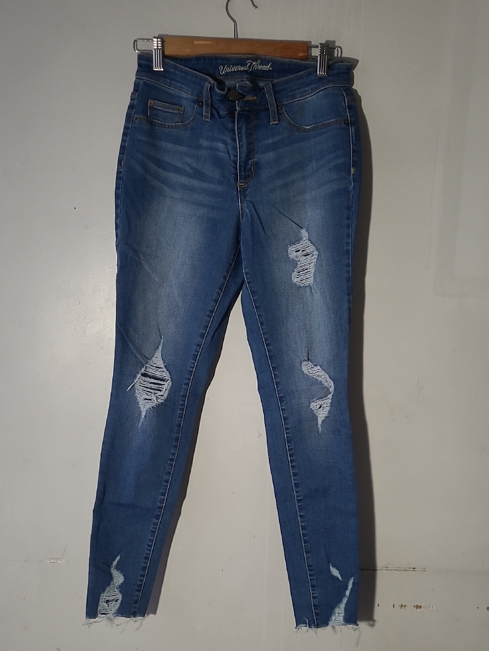 Universal Thread Women's Ripped Skinny Jeans - Blue Wash